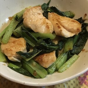 小松菜と鶏肉のニンニク醤油炒め